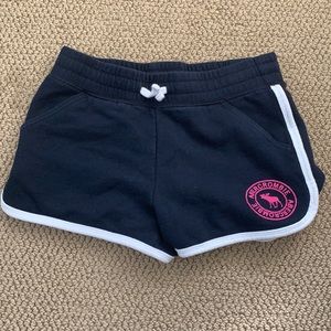 cute comfortable shorts with pockets!!!